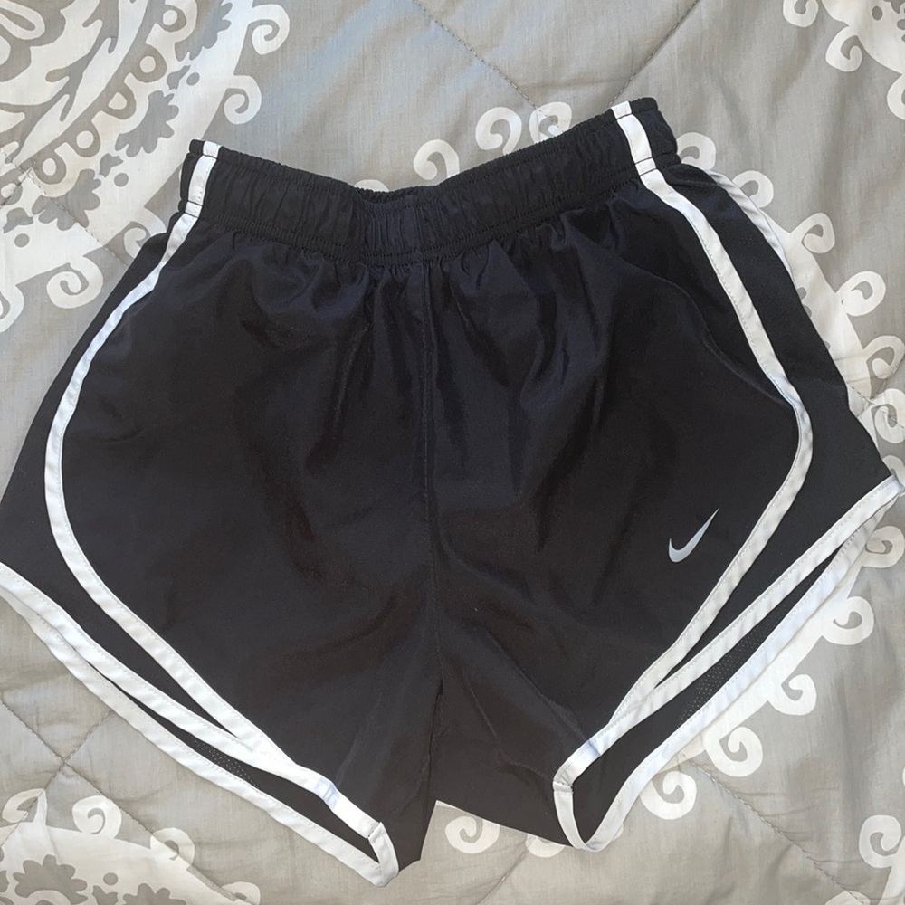 Black Women’s Nike Shorts XS